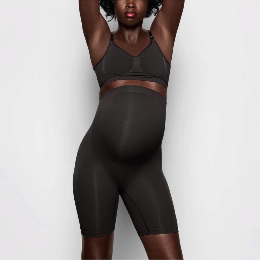 SKIMS MATERNITY SCULPTING MID THIGH SHORTS S/M onyx black